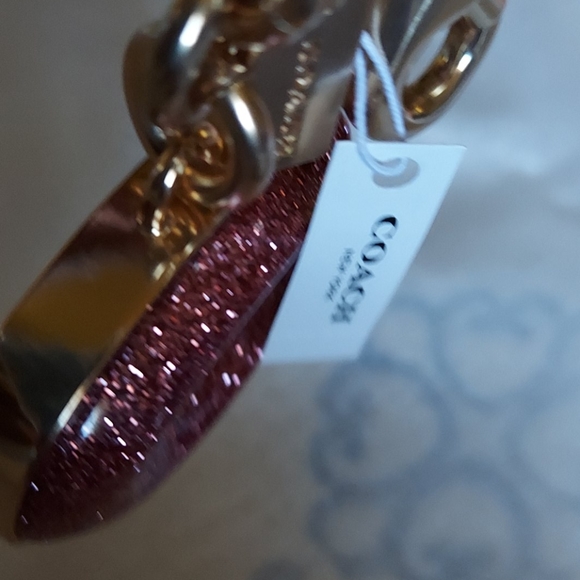 Signature Coach C Keychain - Picture 6 of 11
